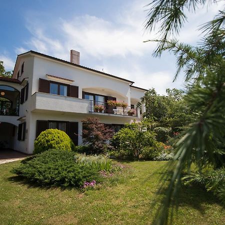 Apartments Laura Матулі Екстер'єр фото