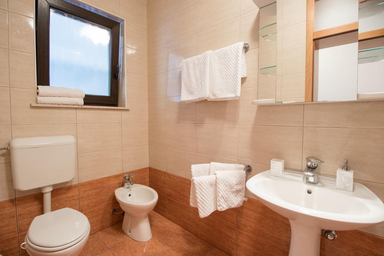 Apartments Laura Матулі Екстер'єр фото