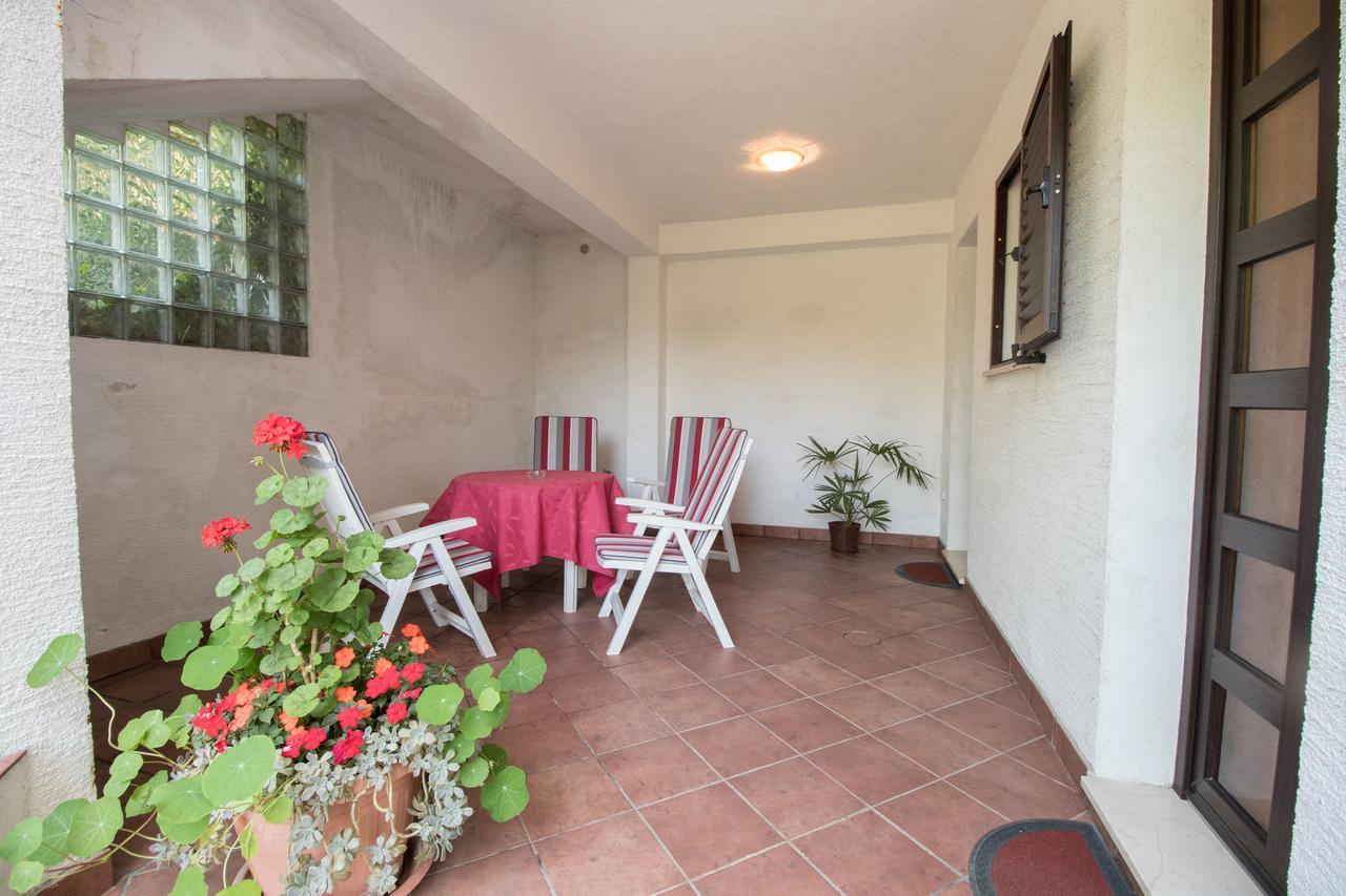 Apartments Laura Матулі Екстер'єр фото