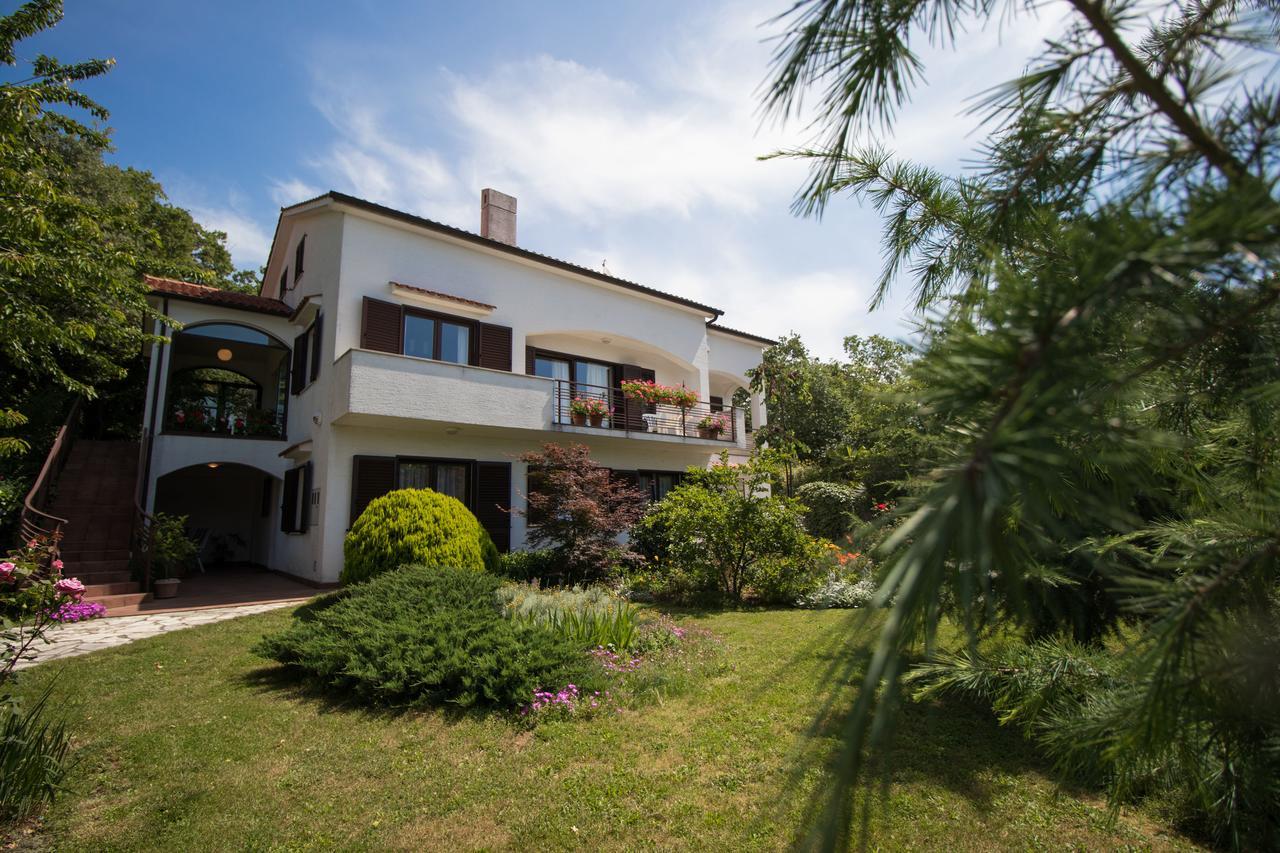 Apartments Laura Матулі Екстер'єр фото